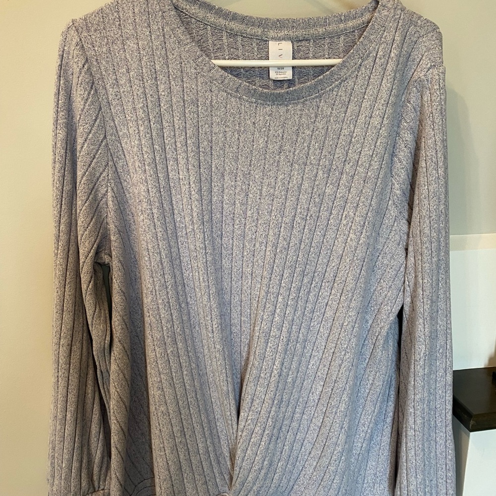 🛍️SALE…Livi Active Heather Gray Ribbed Long Sleeve Top